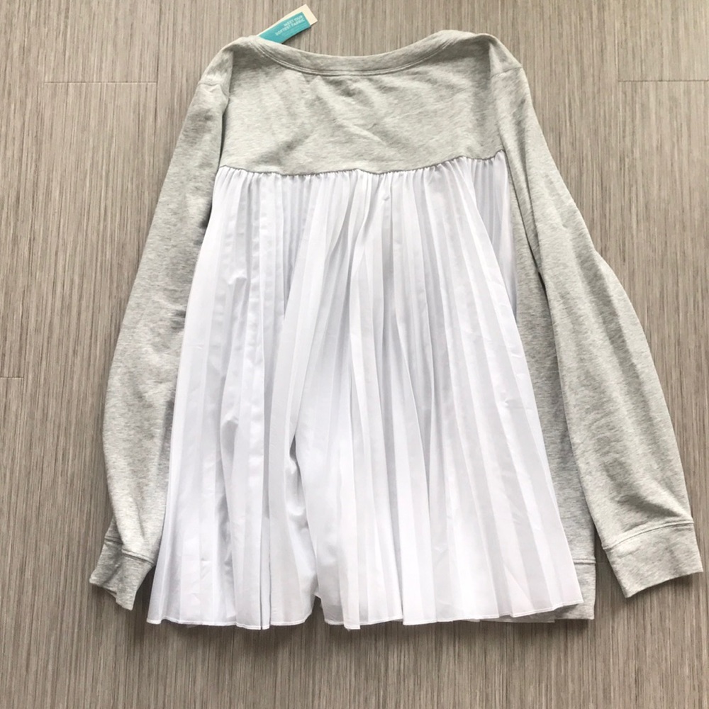 LB: Gray Sweater White Back